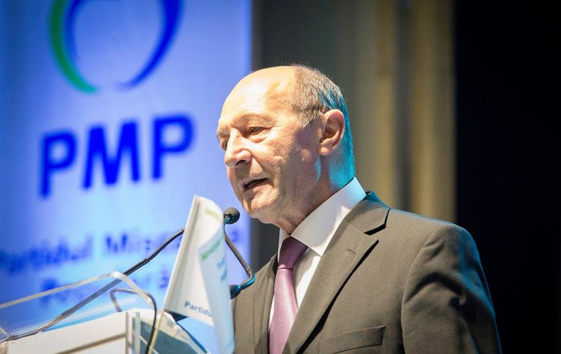 Avertismentul lui Băsescu către Putere, după tăierea bugetelor serviciilor: "Preşedintele va retrimite bugetul în Parlament, l-aţi înşelat!"