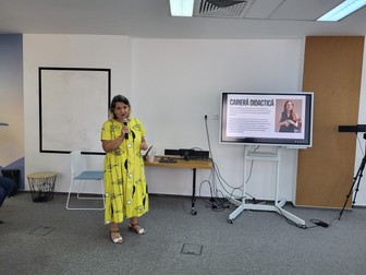 Mirela Ștețco, director de training și suport la Teach for Romania