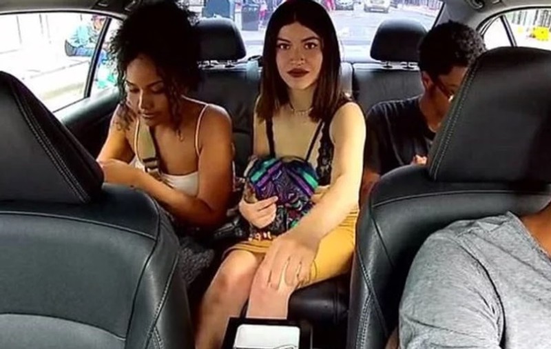 VIDEO | Momentul în care o tânără a furat bacșișul șoferului Uber