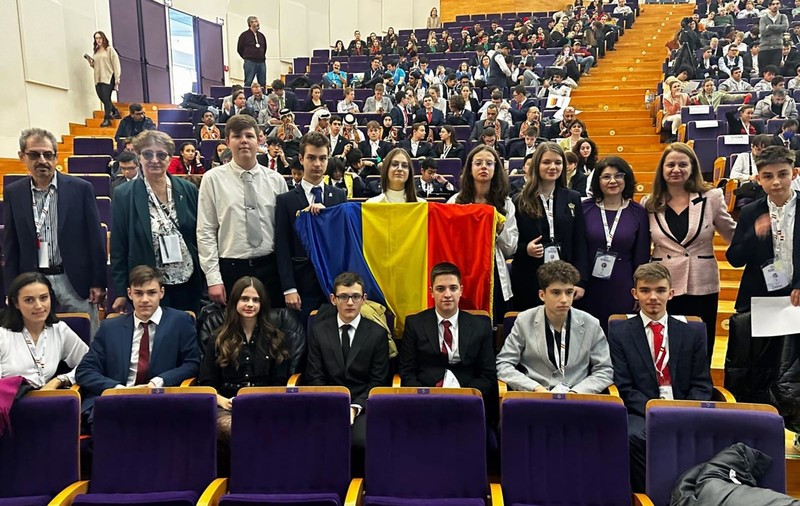 Elevii români au câștigat 12 medalii la Olimpiada Internaţională de Ştiinţe pentru Juniori