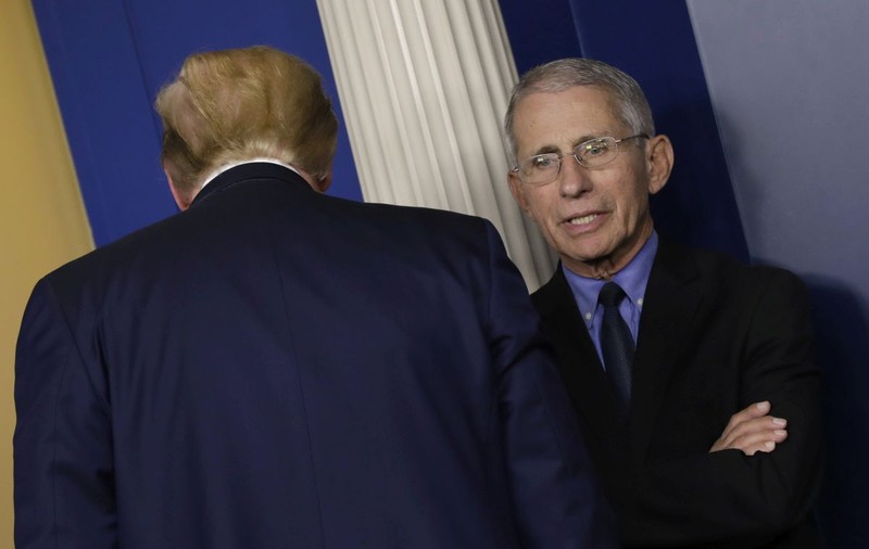 Anthony Fauci, consilierul Casei Albe pe tema COVID, se declară „eliberat” de faptul că nu mai trebuie să se contrazică cu Trump