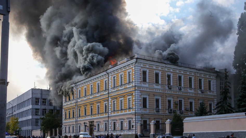 Incendiul provocat de atacul cu dronă de la Academia Națională de Științe a Ucrainei. Imagine cu caracter ilustrativ Sursa foto: Profimedia