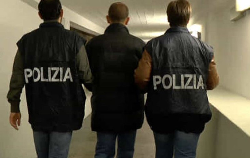 Medic ginecolog fals, descoperit în Italia! Bărbatul de 50 de ani este acuzat că a abuzat sexual minore