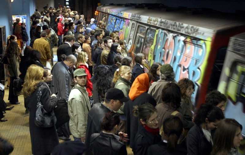 Record de călători la metrou din cauza zăpezii