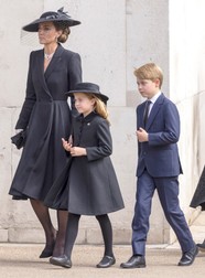 Kate Middleton alături de copiii ei la funeraliile reginei Elisabeta a II-a