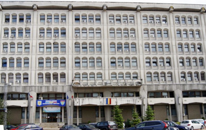 Un deputat, un fost șef de CJ și 38 de primari din județul Argeș, trimiși în judecată pentru o ”gaură” de un milion de lei