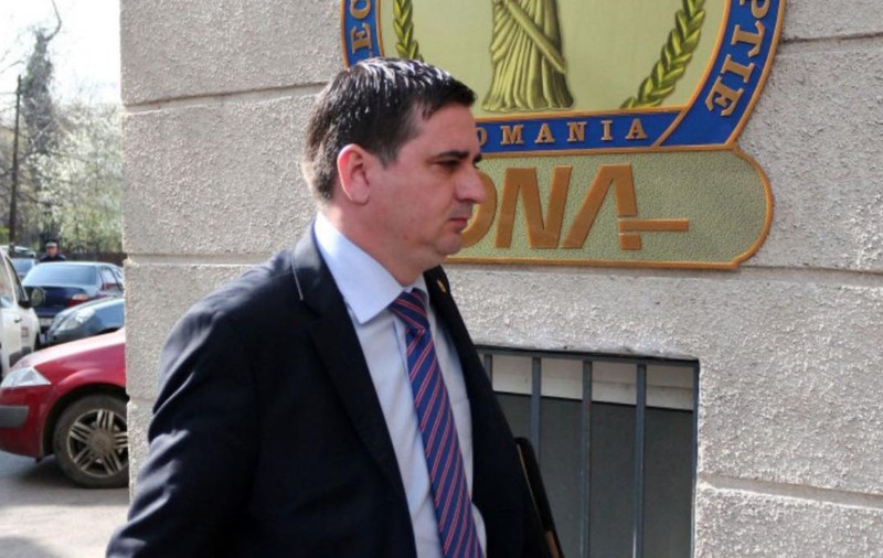 Marius Isăilă, acuzat că ar fi vrut să dea un milion de euro ministrului Apărării, eliberat din arest