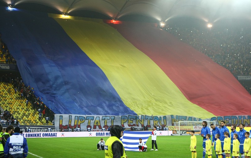 EXCLUSIV: Fani ai tricolorilor, reţinuţi la vama Nădlac! Motivul e HALUCINANT