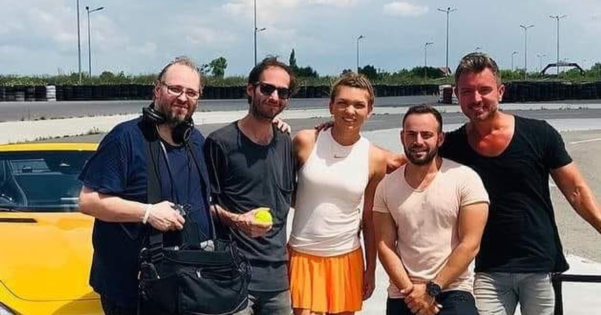 Simona Halep și-a schimbat look-ul
