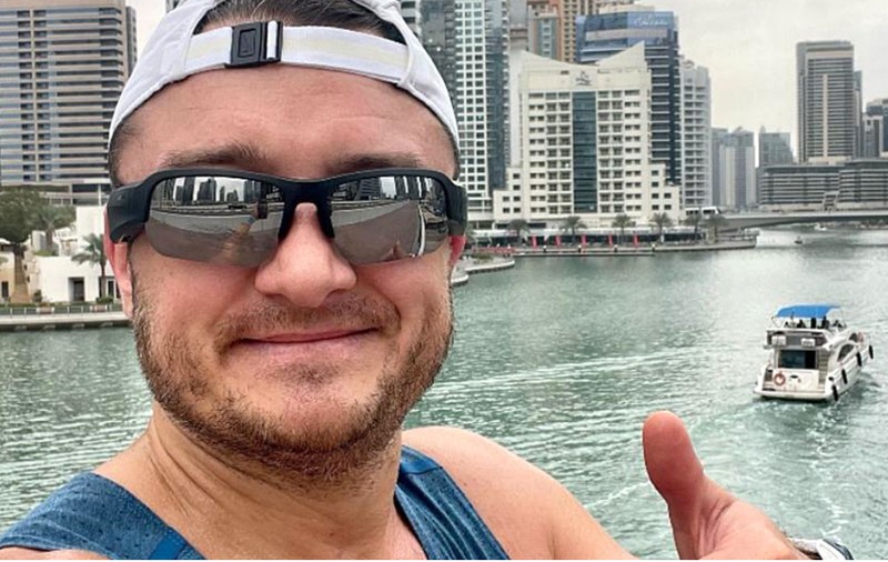 Un deputat rus a fost înlăturat după ce a petrecut la Dubai și a postat imagini pe rețelele sociale: „Abțineți-vă! Sunt momente dificile pentru țară”