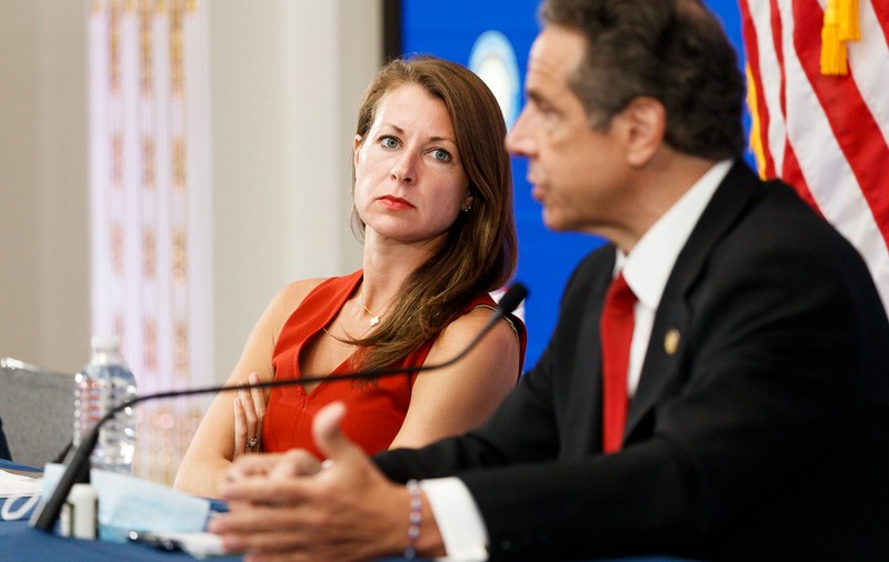 Secretara lui Andrew Cuomo și-a dat demisia, după ce guvernatorul a fost acuzat de hărțuire sexuală