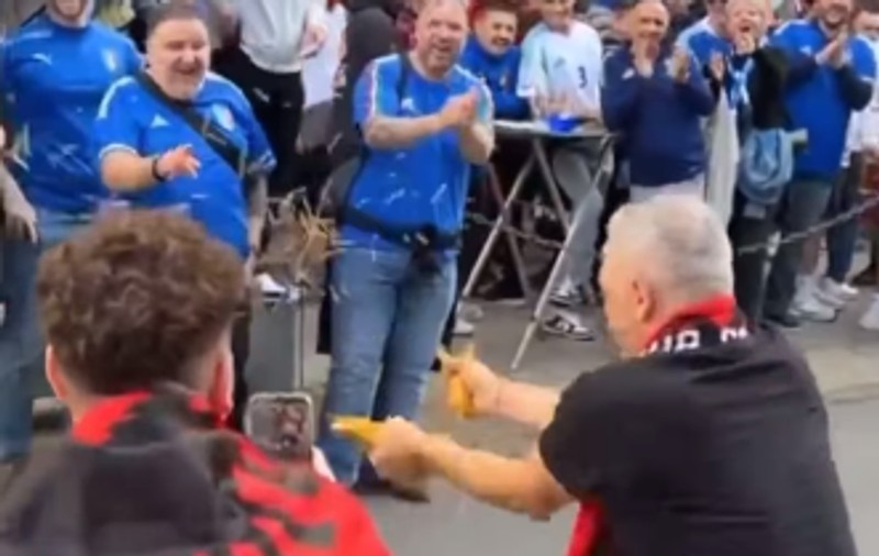 EURO 2024 | Imagini virale de la o întâlnire dintre fanii albanezi și cei italieni. Gestul făcut de un susținător albanez - VIDEO