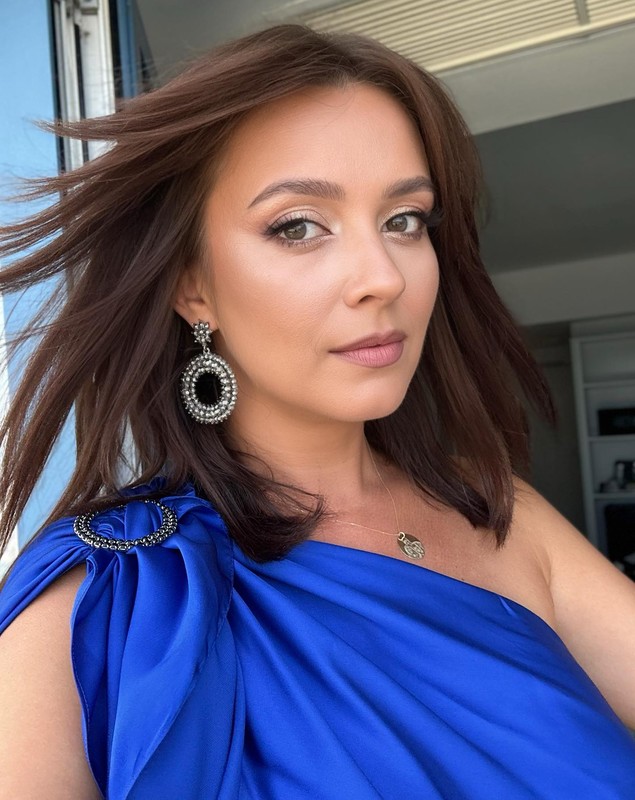 Diana Dumitrescu, schimbare radicală de look. Fanii nu au mai recunoscut-o pe stradă: „Îmi permit liniștită să ies nemachiată”