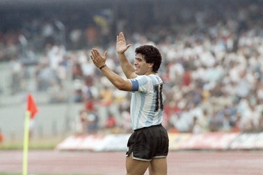 Argentina's Diego Maradona shows his satisfaction during the match of the 1986 Football World Cup Bulgaria vs. Argentina on June 10, 1986 at Mexico City.,Image: 686871830, License: Rights-managed, Restrictions: , Model Release: no