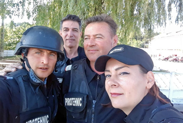 Raluca Doroftei cu echipa