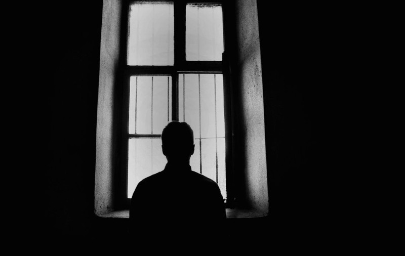 „Mi-au smuls carnea de pe oase”. Mărturii cutremurătoare ale unui apărător al Insulei Șerpilor din Ucraina, luat prizonier de ruși și torturat doi ani
