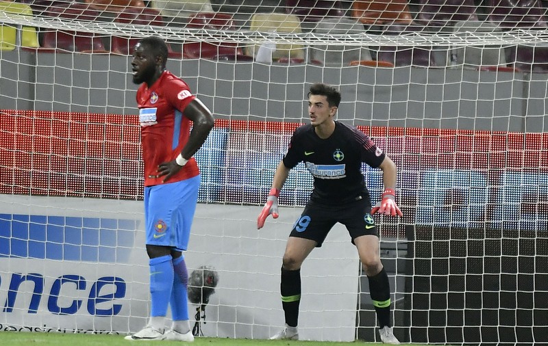 Portarul Andrei Vlad, țap ispășitor pentru eliminarea FCSB din Liga Europa. Gigi Becali: „M-a pedepsit Dumnezeu că l-am furat de la Craiova”. Toate reacțiile