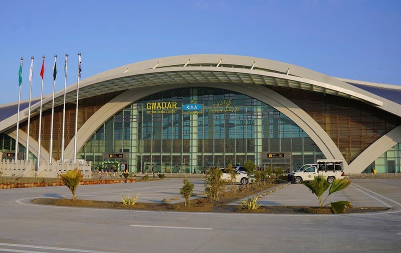 Orașul cu 90.000 de locuitori care are un aeroport cu o capacitate de 400.000 de pasageri. „Este pentru China, nu pentru noi” | VIDEO
