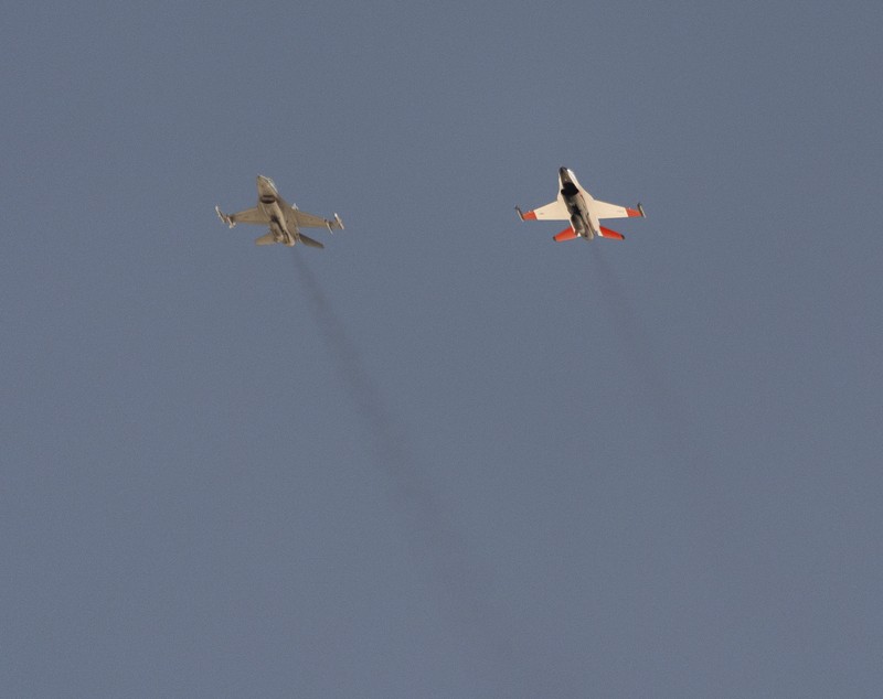 Zbor istoric cu un avion de luptă F-16 controlat de inteligență artificială. Ce însemnătate are pentru un război