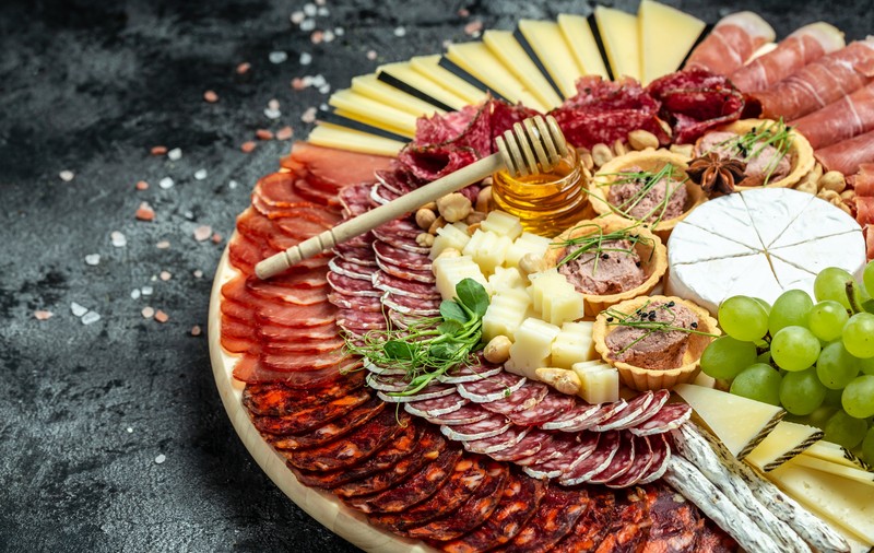 Idei de platouri reci - rețete pentru un platou cu aperitive reci