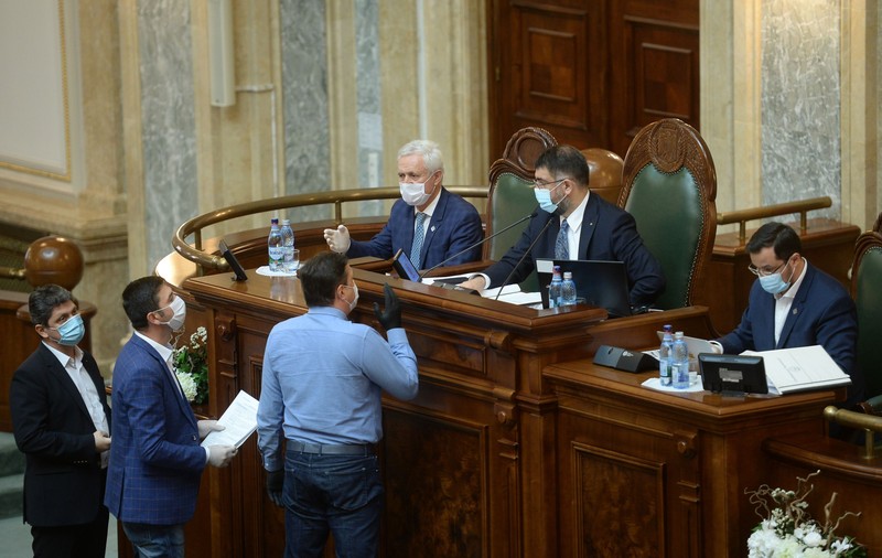 Mai multe categorii de bugetari vor beneficia de reducerea vârstei de pensionare. Parlamentul a adoptat măsura