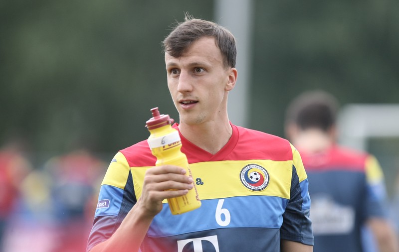 Vlad Chiricheș, pedepsit pentru gafele din meciul cu Napoli - Beșiktaș. Va fi rezervă cu Crotone