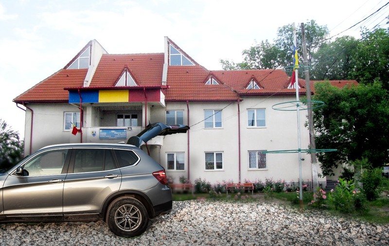 Cum a ajuns un BMW să livreze 900 de tone de balast în actele unei primării. Edilul spune că e o problemă de hârtii, Parchetul face cercetări