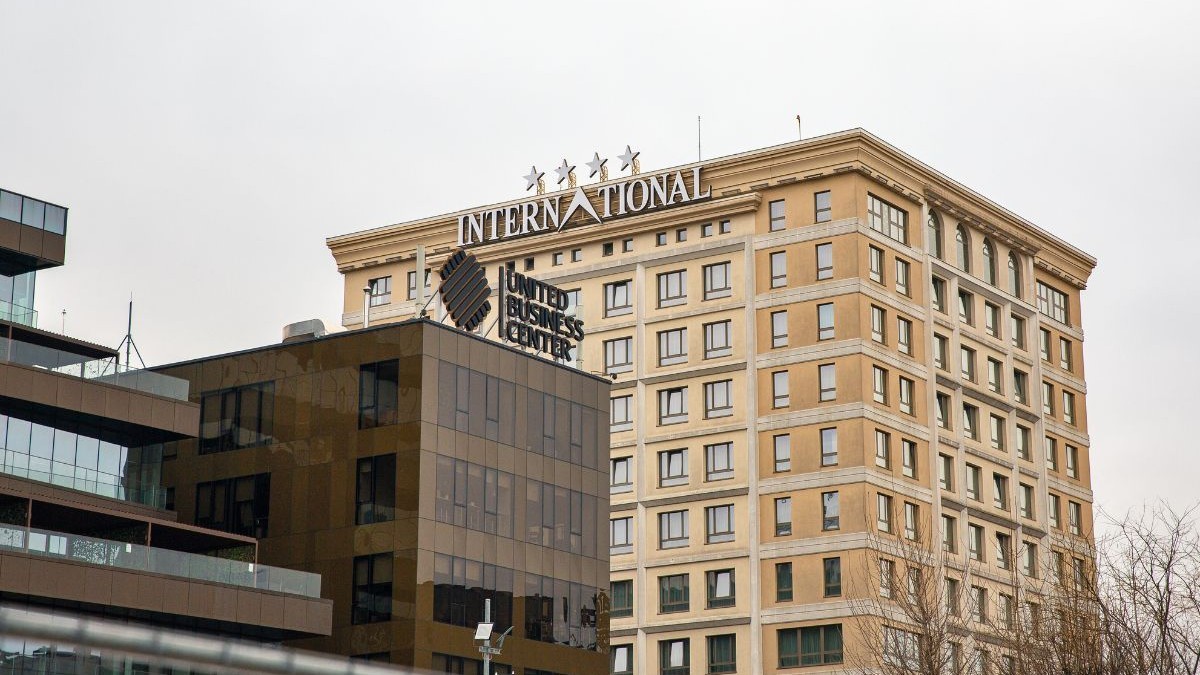 Inteligența artificială și digitalizarea redesenează viitorul hotelurilor din România. Federația Industriei Hoteliere propune raportare unică și noi meserii. Sursă foto: Shutterstock