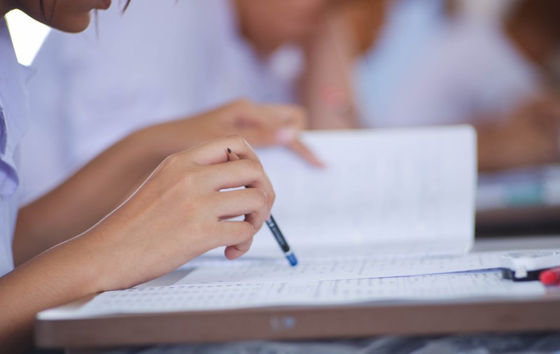 Cum se rezolvă subiectele la Evaluarea Națională 2026, clasa a IV-a, proba la Matematică și Științe ale naturii. Ce răspunsuri a dat AI-ul