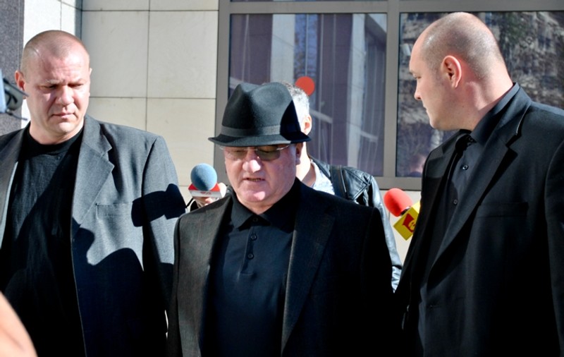 Mitică Dragomir a venit la Tribunal însoţit de bodyguarzi. Vezi de cine se teme şeful Ligii Profesioniste de Fotbal - FOTO EXCLUSIV