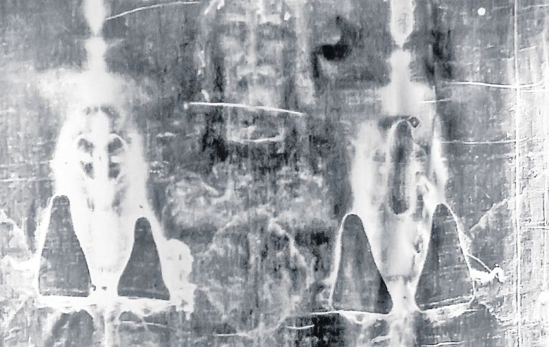 Giulgiul din Torino pare un mister de nedescifrat | Tehnologia secolului XXI, învinsă de cel mai controversat artefact