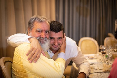 Ștefan Ochiuleț, stânga, impreună cu fiul său, Mihai Ochiuleț