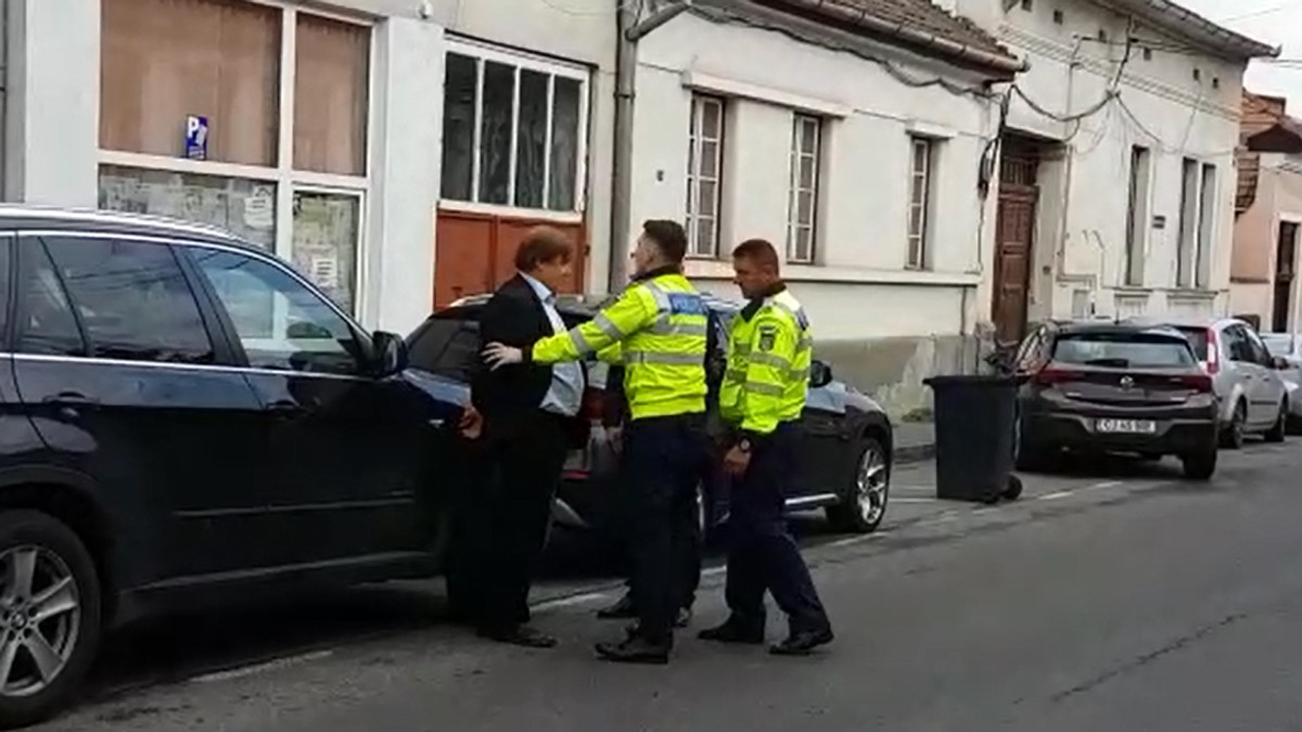 Medic din Mureș, arestat în plină stradă pentru ultraj