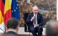 Ilie Bolojan a reușit să oprească angajările la stat și chiar să treacă la măsuri de redresare FOTO gov.ro