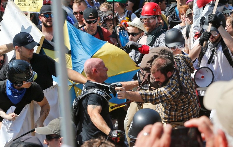 Un fondator american al unui grup violent de supremație albă, extrădat din România