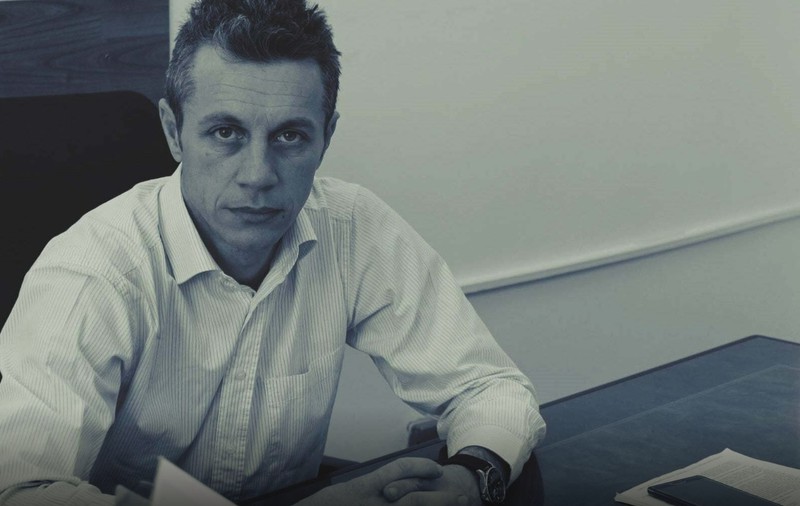 Cornel Bleajă, consilier județean în Teleorman și profesor de fizică, a fost reținut pentru agresiune sexuală în școală