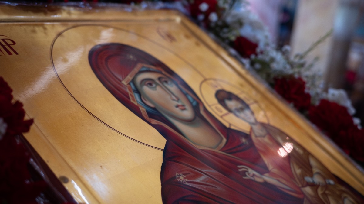 O icoană cu Sfânt Fecioară Maria și Iisus Hristos