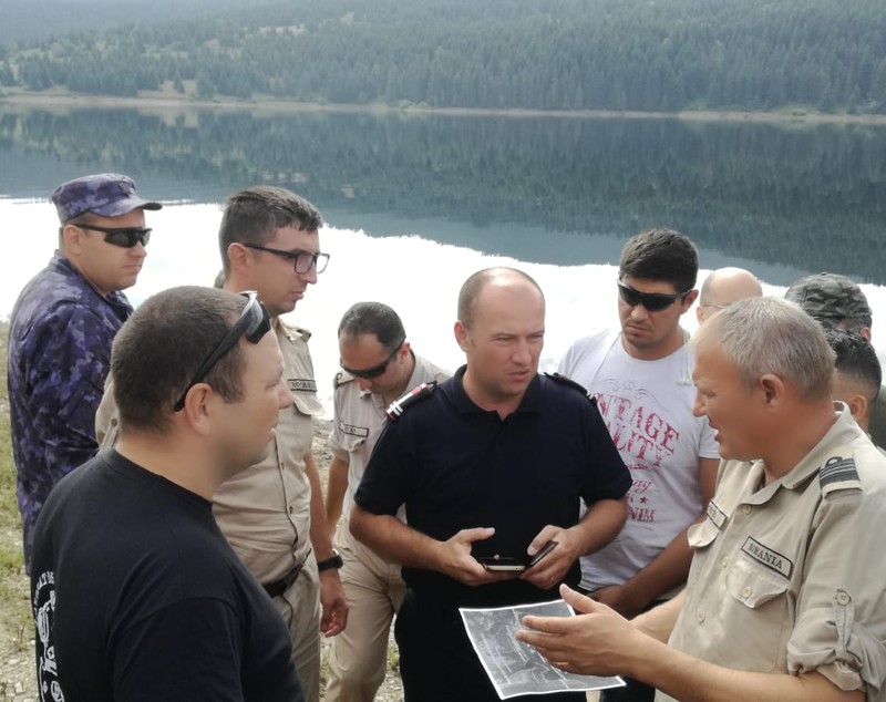 Armata trimite scanfandrii militari pentru a-l găsi pe directorul APIA Cluj dispărut pe lacul Beliș