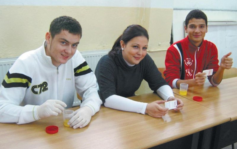 Liceeni testaţi antidrog