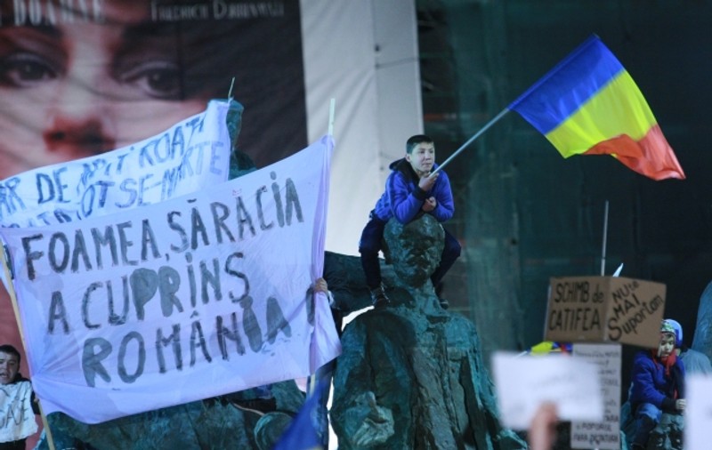 Turiştii străini, speriaţi de protestele din Capitală