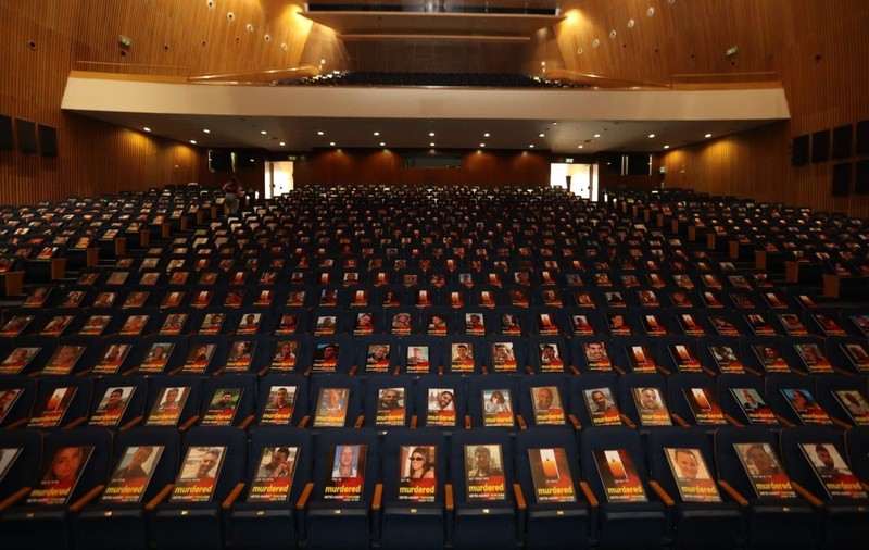Studenții universității din Tel Aviv au lăsat aula goală și au acoperit fotoliile cu fotografiile celor care au pierit în atacul Hamas