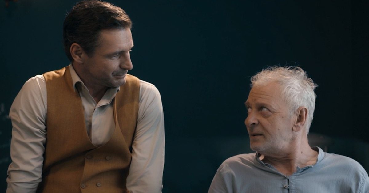 Actorii Marius Turdeanu și Nicu Mihoc în filmul românesc „Jocul luminii”