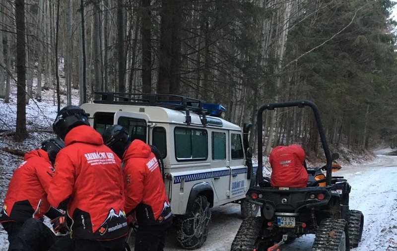 Record de intervenţii pentru salvamontişti: 95 de persoane au fost salvate în 24 de ore