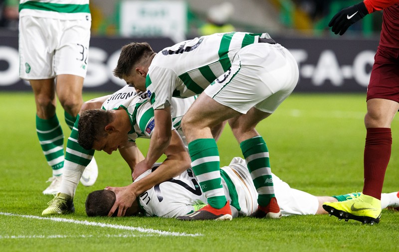 Lustig a suferit o comoție în meciul Celtic - RB Salzburg, din Liga Europa. A leșinat, dar a mai jucat 13 minute. ”Parcă mi-a spălat creierul”