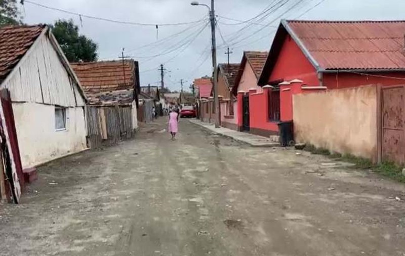 Adolescent de 15 ani din  Arad, arestat după ce şi-a înjunghiat fratele mai mare cu un cuţit. Victima are nevoie de 45 de zile de îngrijiri medicale
