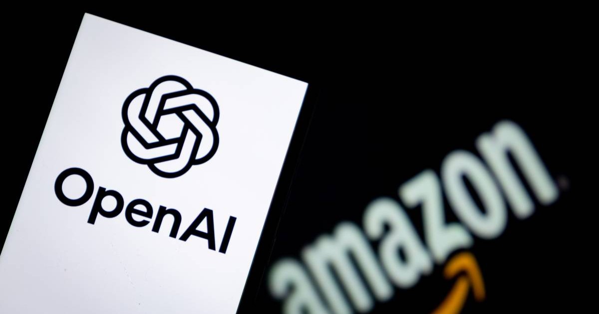 Logo-urile Amazon și OpenAI unul lângă celălalt.