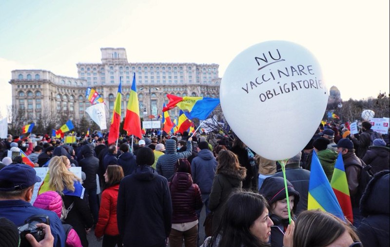 Protest față de vaccinarea obligatorie, cu girul AUR. Amenzi de 7.000 de lei pentru nerespectarea măsurilor anti-COVID