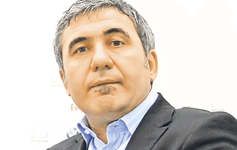 Gică Hagi: "Azi eşti, mâine nu mai eşti!"