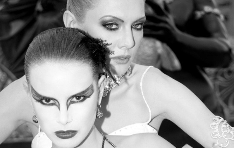 Shooting incendiar în stilul  “Black Swan” pe străzile Parisului