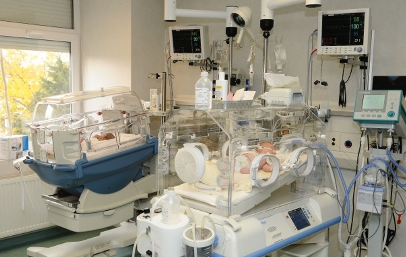 BACTERIA E.COLI | Anchetă în cazul copiilor infectați internați în Capitală. Starea unuia dintre bebeluși s-a deteriorat